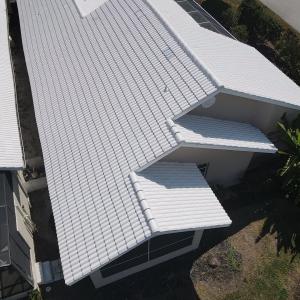 Tuscany | Polar White | 02